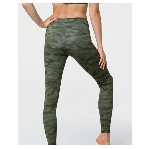 ONZIE Hot Yoga High Rise Legging 228, Camo, S/M - Picture 3 of 9